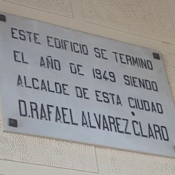 Placa recuerdo finalización de obras