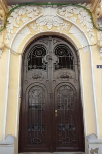 Puerta de acceso al edificio