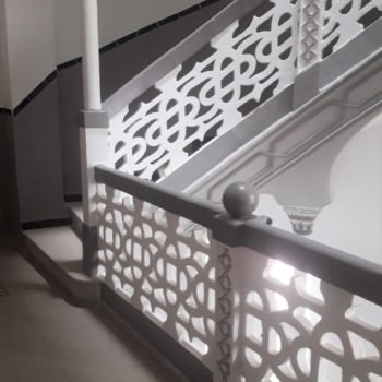 Decoración de balaustrada y suelo. Fotografía de Chelo Ortiz