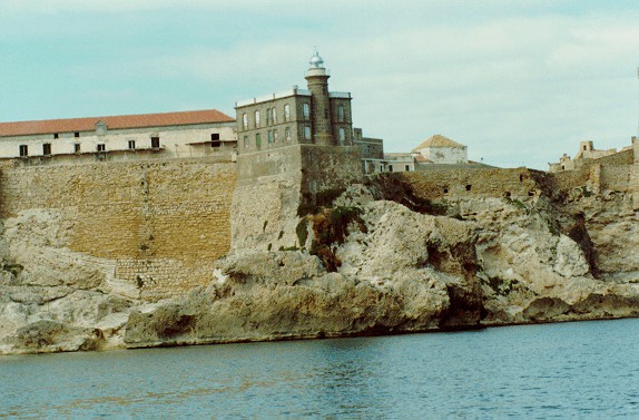 Faro y torreón del Bonete