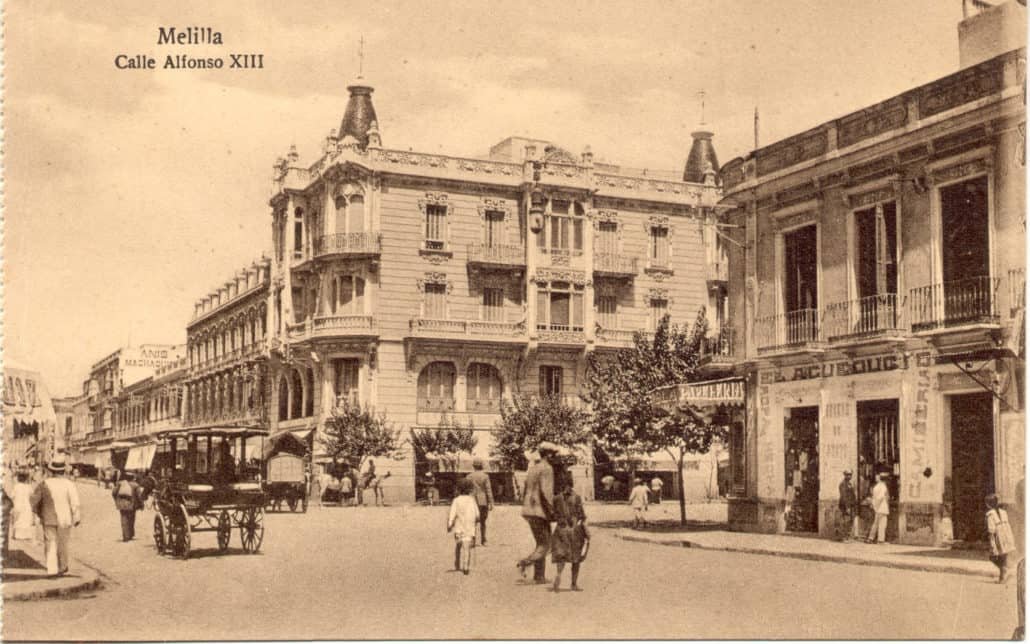 Panorámica del edificio en el primer tercio del siglo XX