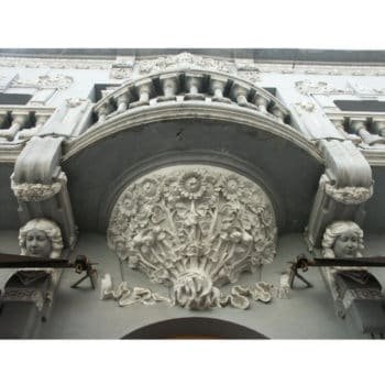 Casa Tortosa. Detalle floral