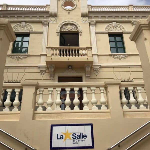 Colegio La Salle El Carmen. Detalle de la Fachada principal. Fotografía de Carmen Camargo