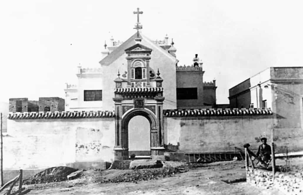Parroquia de la Medalla Milagrosa. Portada antigua.