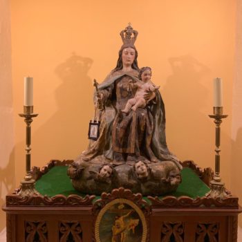 Virgen del Carmen en la Medalla Milagrosa. Fotografía de Luis Legido Frías