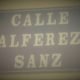 Placa de la calle Alférez Sanz